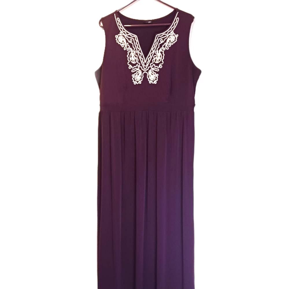 Classic V-Neck Sleeveless Maxi Dress with Chest and Neckline Embellishment 14